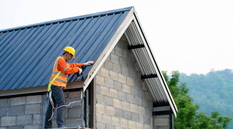 Expert new roof installation services in Altoona, WI